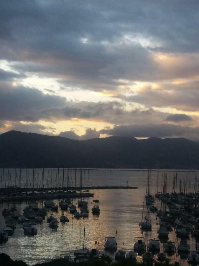 La Terrazza Al Tramonto Citra Apartment Lerici Exterior foto